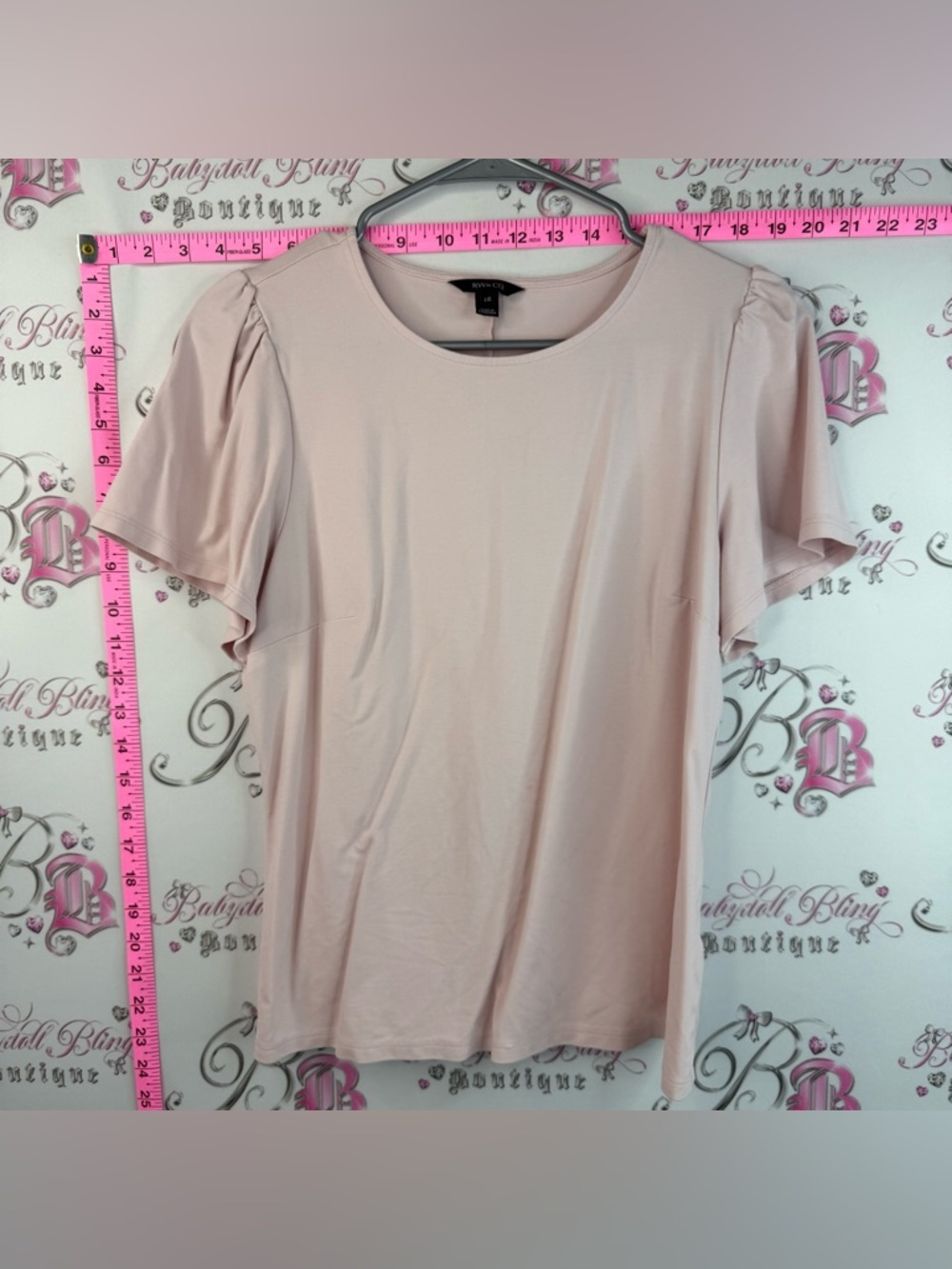 RW&CO. T-shirt light Blush Pink Short Sleeve Ruffle Top puff sleeve